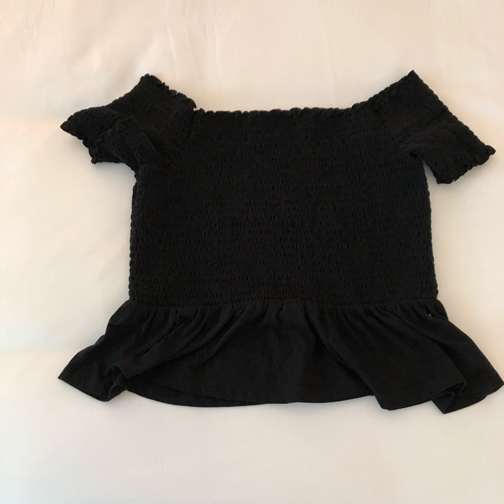AE black off the shoulder scrunchie top